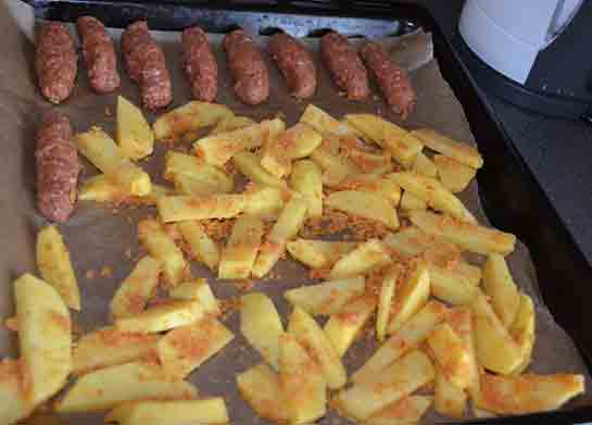 Fırında Köfte Patates Kızartması Tarifi ve Malzemeleri